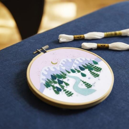 Paysage Hivernal - Kit broderie Traditionnelle - DMC
