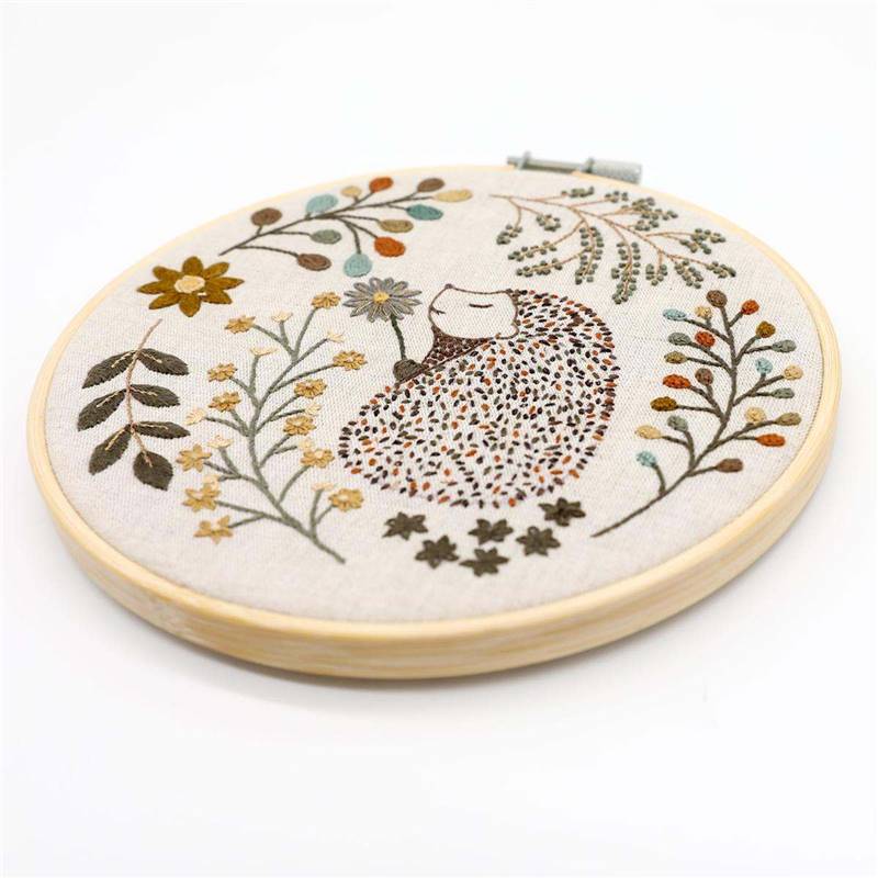 Kit De Broderie Point De Croix Kamaca - Hérisson Dans La Forêt, Chemin De Table 40x100 Cm, Complet