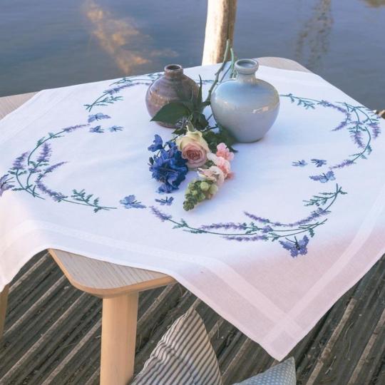 Kit Nappe à broder Lavande et Papillons - Vervaco