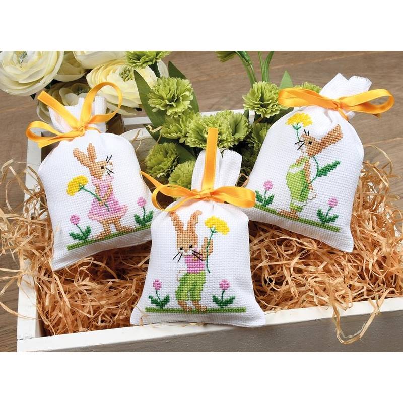 Vervaco Kit Point De Croix Compté - Lot De 3 Sachets Aromates Nains De Noël - 8x12 Cm