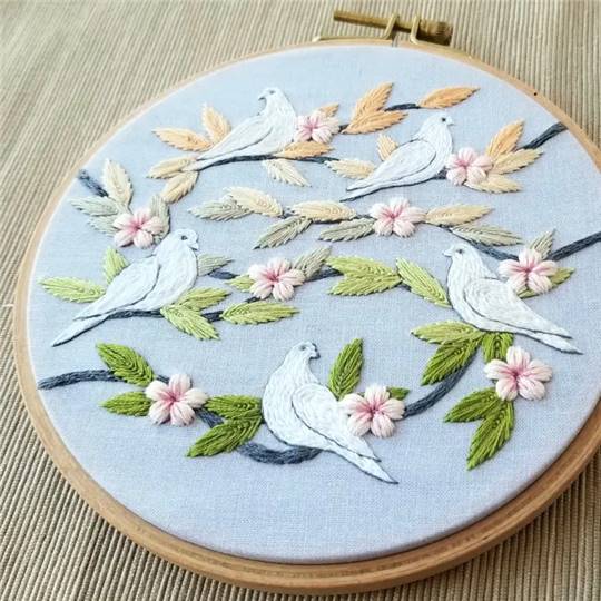 Colombes Paisibles - Kit broderie traditionnelle