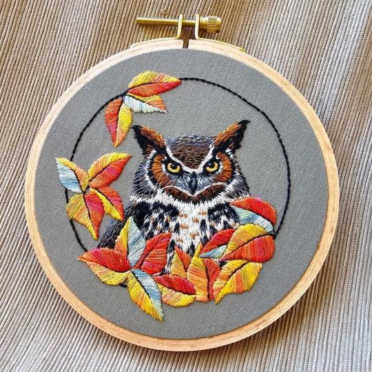 Grand Hibou d'Amérique -  kit de broderie Traditionnelle 