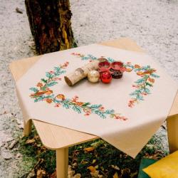 Les rouge-gorges dans les pins - Kit Nappe Hiver - Vervaco