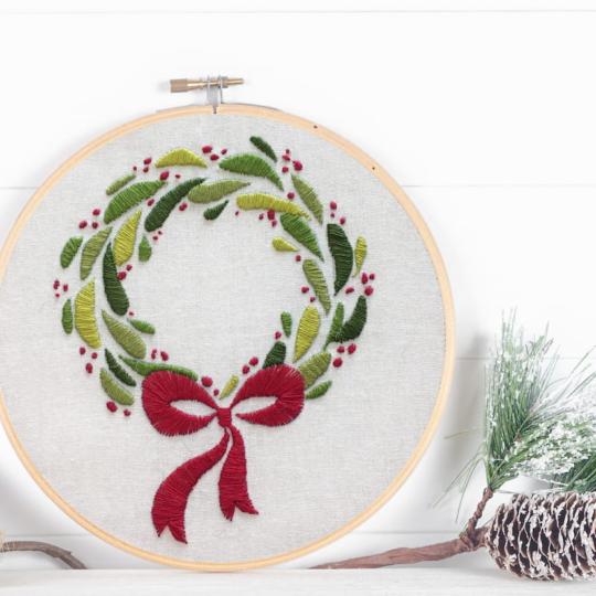Couronne de Noël - Kit broderie traditionnelle