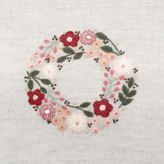 Petite couronne de Sakura (Mai) - Kit Un chat dans l'aiguille