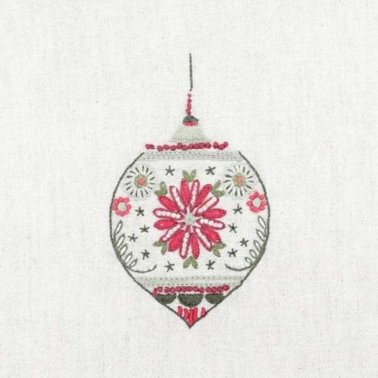 Boule enchantée - Kit broderie de Noël - Un Chat dans l'Aiguille