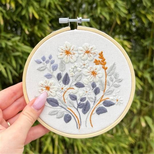 White Dream – kit broderie traditionnelle avec Cercle 15 cm