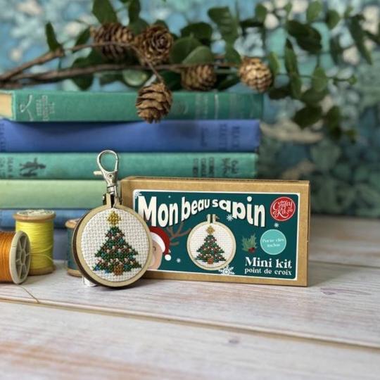 Mon beau Sapin ! - Mini kit point de croix - The Crafty Kit Company