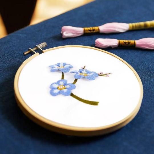 Fleur Myosotis - Kit broderie 3D - DMC