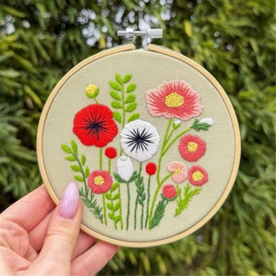 Bouquet Champêtre – kit broderie traditionnelle avec Cercle 15 cm