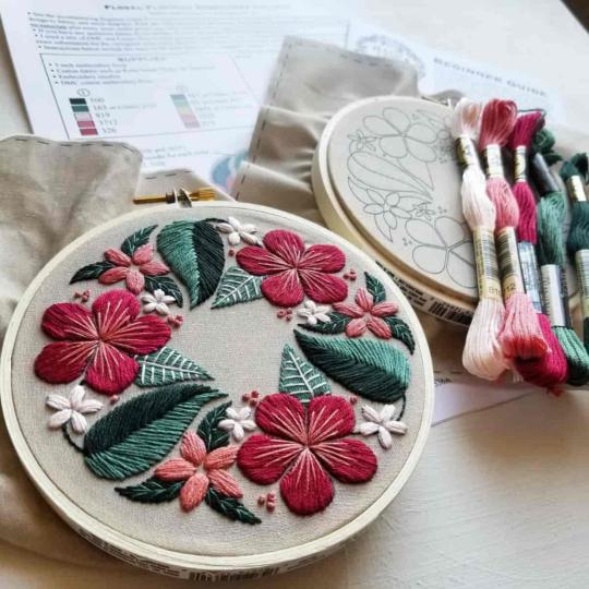 Couronne de Fleurs - Kit broderie traditionnelle