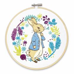 Kit de broderie – Beatrix Potter – Pierre Lapin prépare sa prochaine aventure