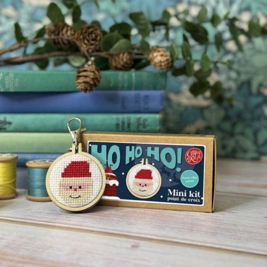 Ho Ho Ho ! - Mini kit point de croix - The Crafty Kit Company