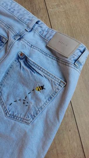 Broder sur un jean - Ide