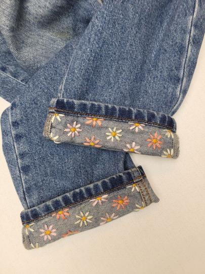 Broder sur un jean - Ide