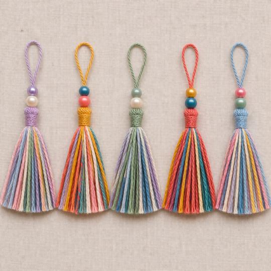 pompons avec fils � broder